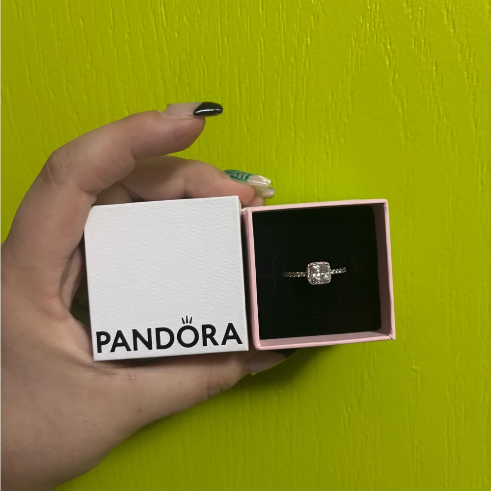 Pandora Silver Ring with Sparkling Stone